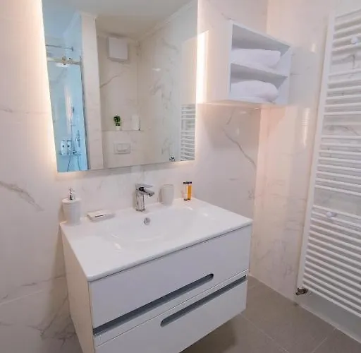 Daire River Walk 217 *